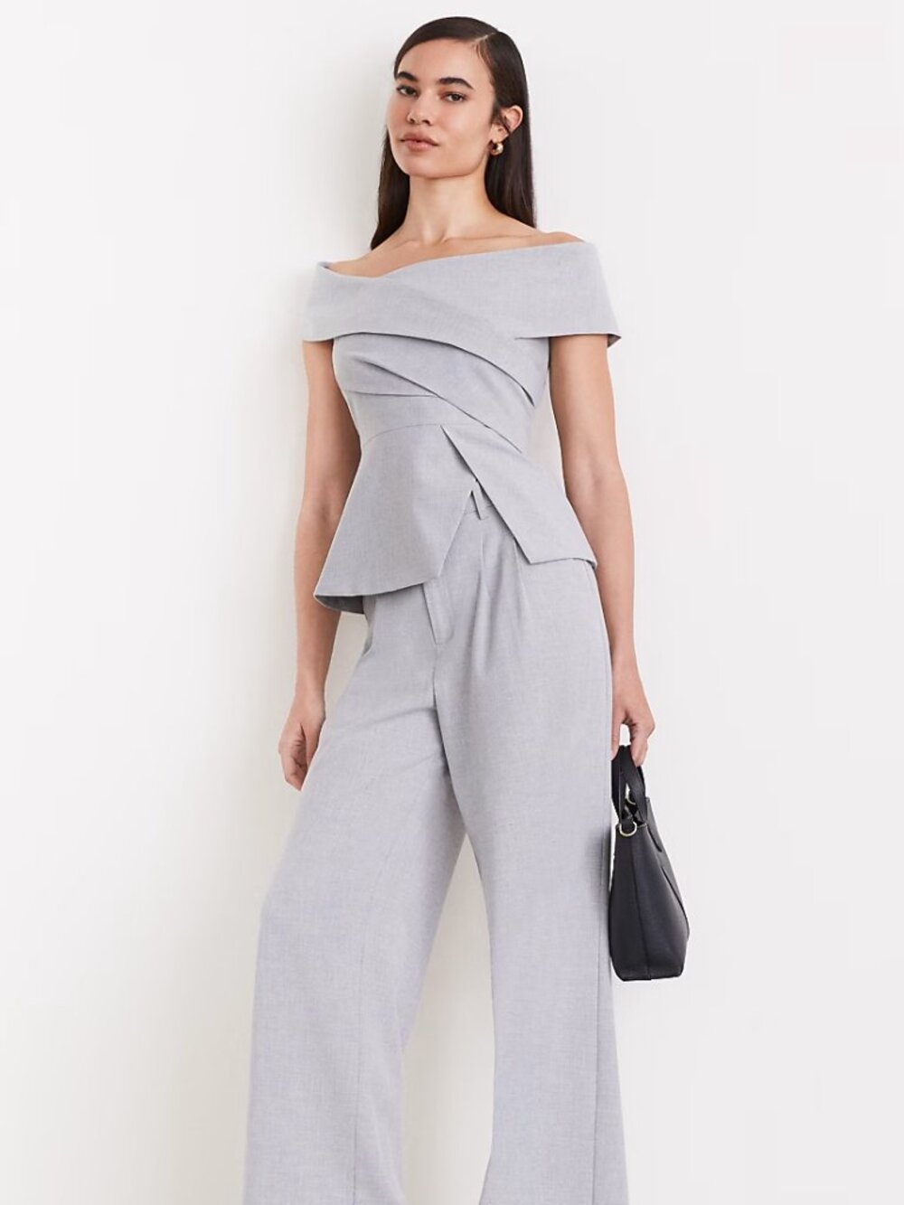 LOFT Versa Seasonless Stretch Asymmetrical Off The Shoulder Top 10